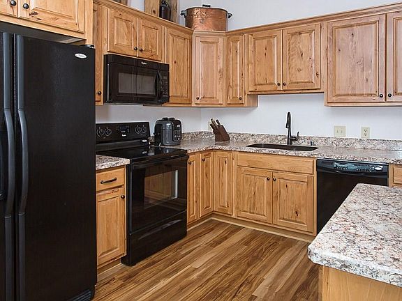 4th image of 2814 Oakland Dr Unit 38