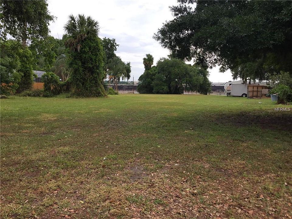 1st image of Linda Ln