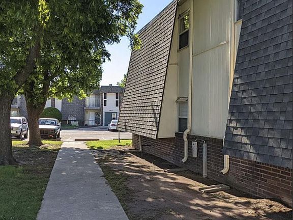 2nd image of 3805 N Rockwell Ave #210