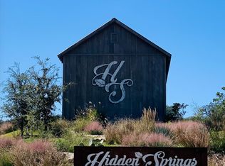 110 Crepe Myrtel Ct, Fredericksburg, TX 78624