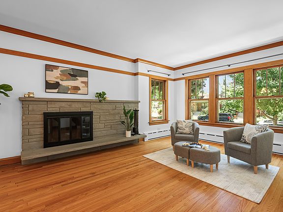5th image of 1010 N Lombard Ave