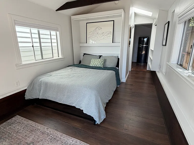302 Barbara Ave #B — Photo 2
