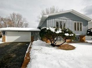 6641 Powell St, Downers Grove, IL 60516