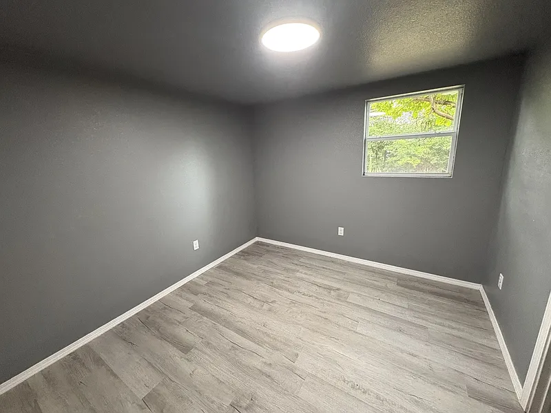 6 bed, 3.0 bath, $2,950 — Photo 3