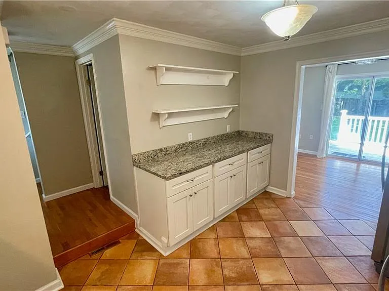 2040 Grey Fox Ln — Photo 8
