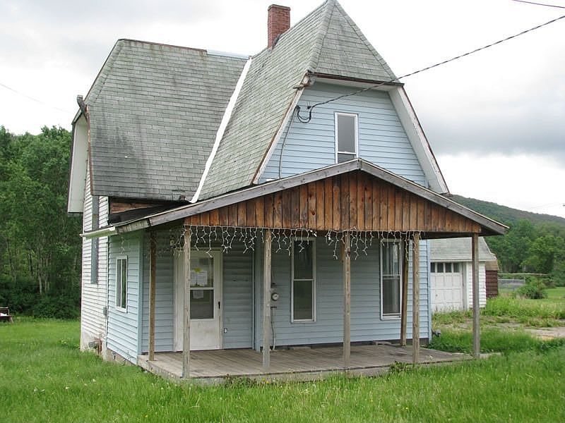 1st image of 631 Main St