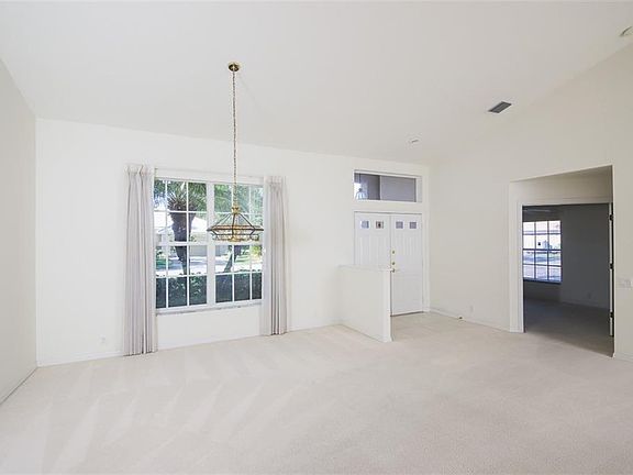 4th image of 6709 Deering Cir