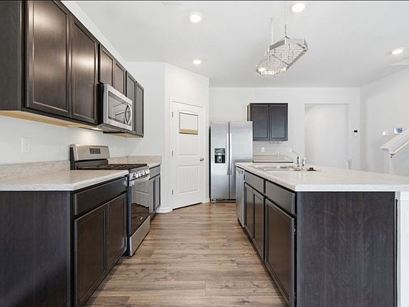 3rd image of 514 Ash St