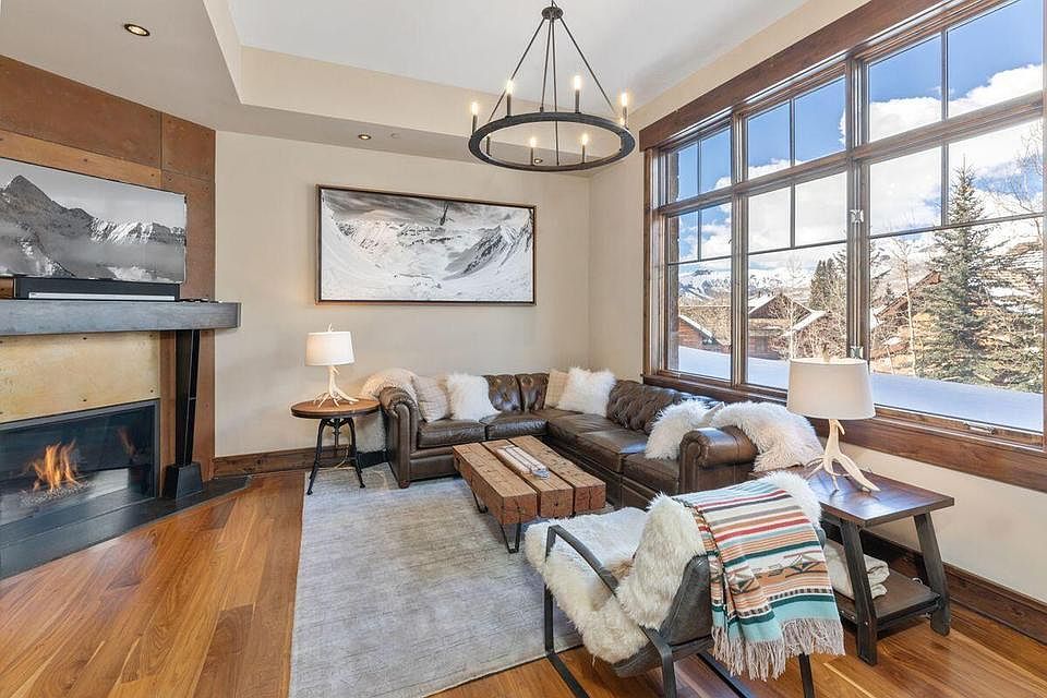 1st image of 12 Elkstone Pl #103