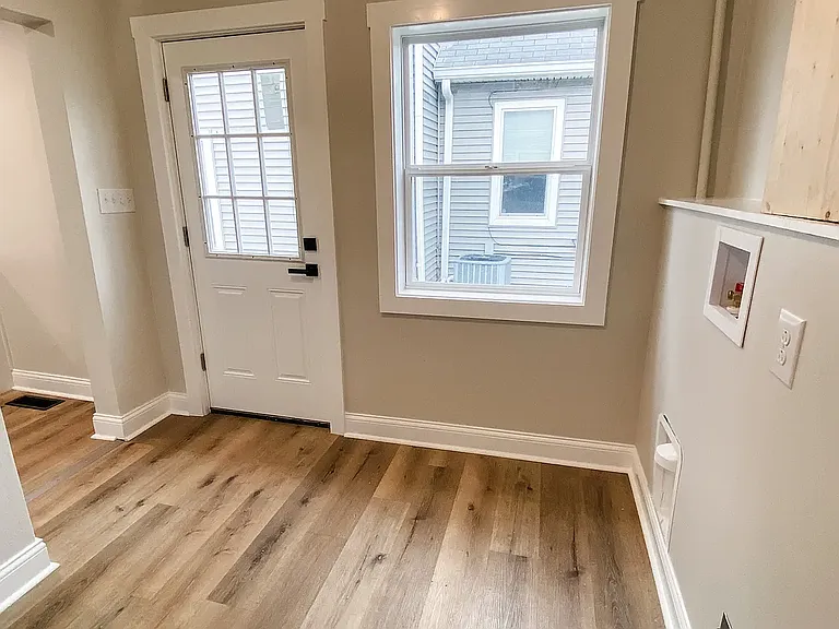 1142 S Keystone Ave — Photo 11