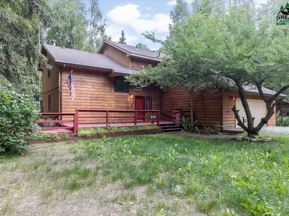 3032 Super Cub Ln, North Pole, AK 99705