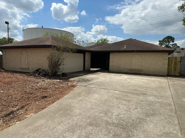 21711 Meadowhill Dr, Spring, TX 77388