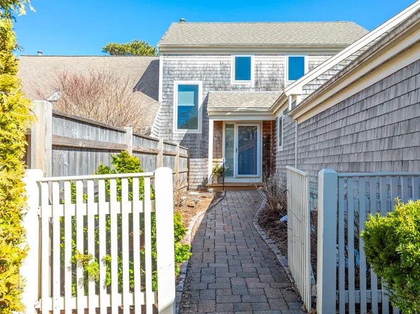 26 Forest Gate UNIT 26, Yarmouth Port, MA 02675