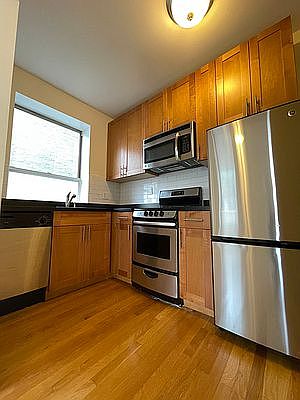 2nd image of 417 E 74th St APT 12