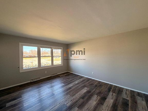 4th image of 5469 Aspen Ave