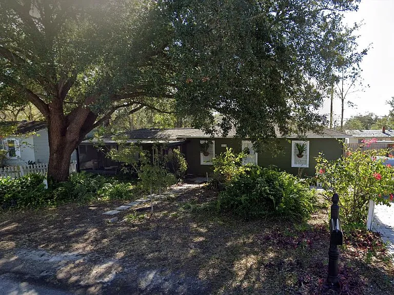 3210 W Hartnett Ave — Photo 1