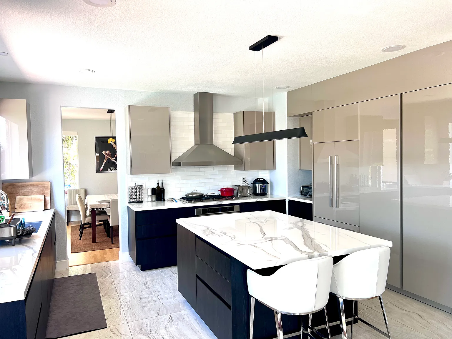 5 bed, 5.5 bath, 3779 sqft, $13,000 — Photo 2