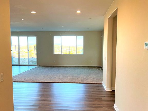 4th image of 30676 Lone Pine Dr