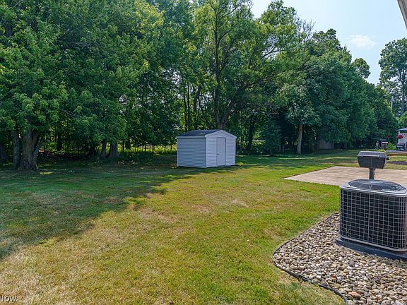 2nd image of 1737 Gladwin Dr