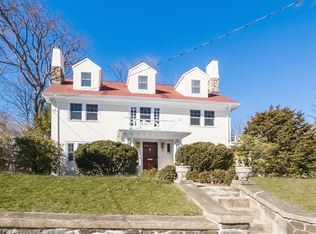 83 Harmon Ave, Pelham, NY 10803