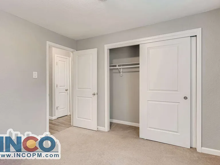1320 S Gray St — Photo 9