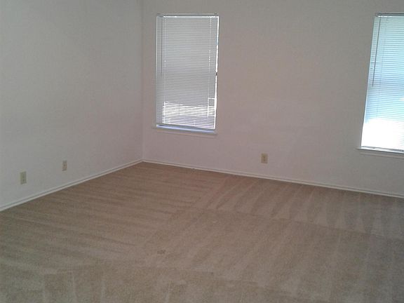 3rd image of 10126 Sandbrook Hl