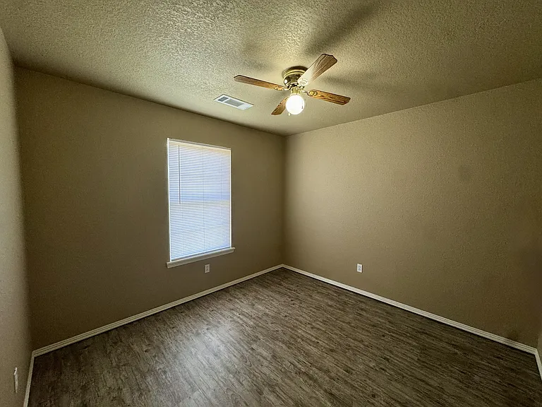 121 Lanita Dr — Photo 6