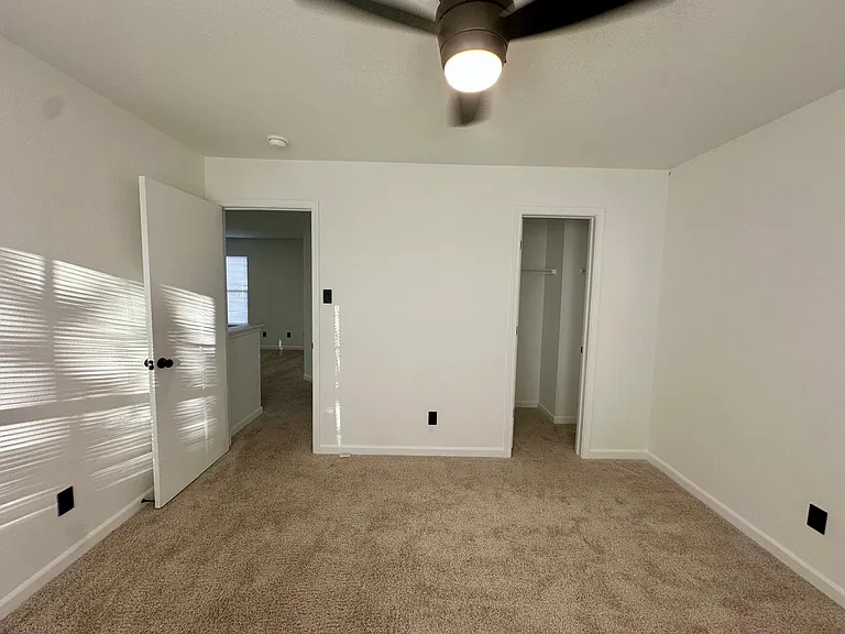 340 Zander Woods Ct — Photo 18