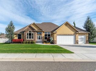 4215 Sedona Dr, Pasco, WA 99301