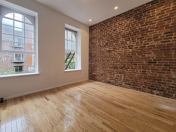 3rd image of 320 E 91st St #4FCE