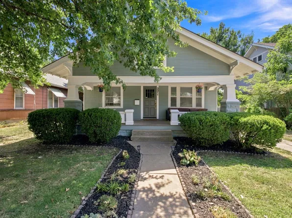 3211 E Chatfield Pl, Wichita, KS 67208