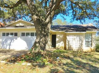 2002 Castle Creek Dr, San Marcos, TX 78666