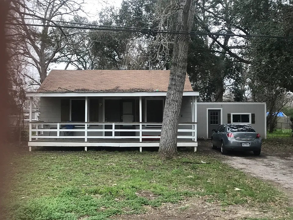 204 W Emily Ave