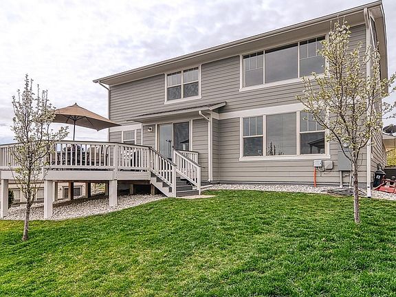 Backyard! Deck- to include hot tub