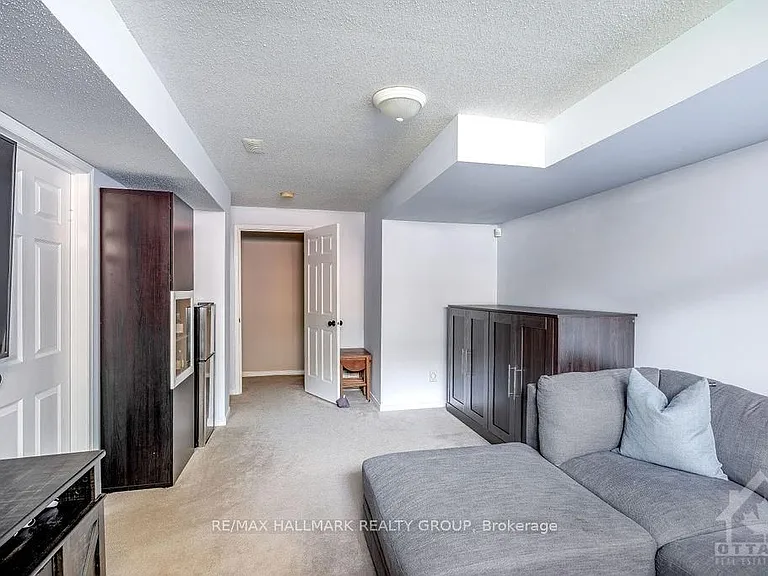 13 Upney Dr — Photo 24