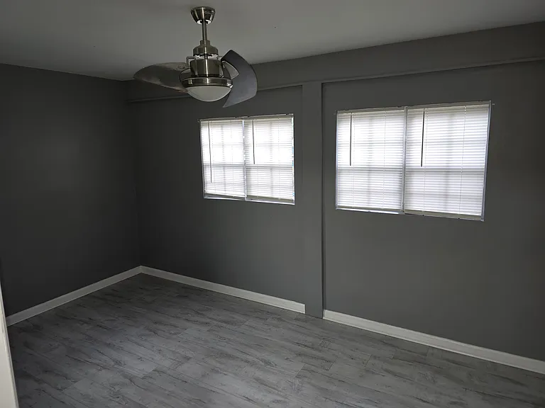 203 Grovewood Dr — Photo 14