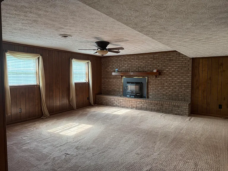 3924 Gladman Way — Photo 20