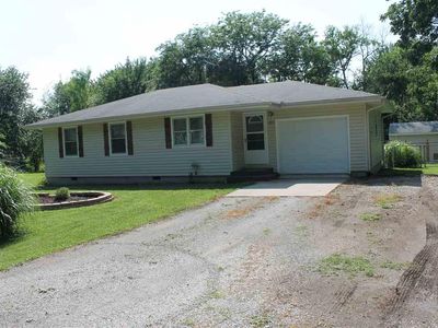 2816 Westlake Dr, Sedalia, MO, 65301