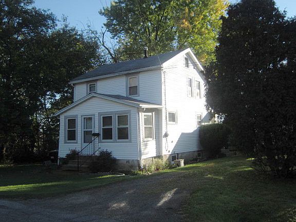 3rd image of 1239 Myers Ave