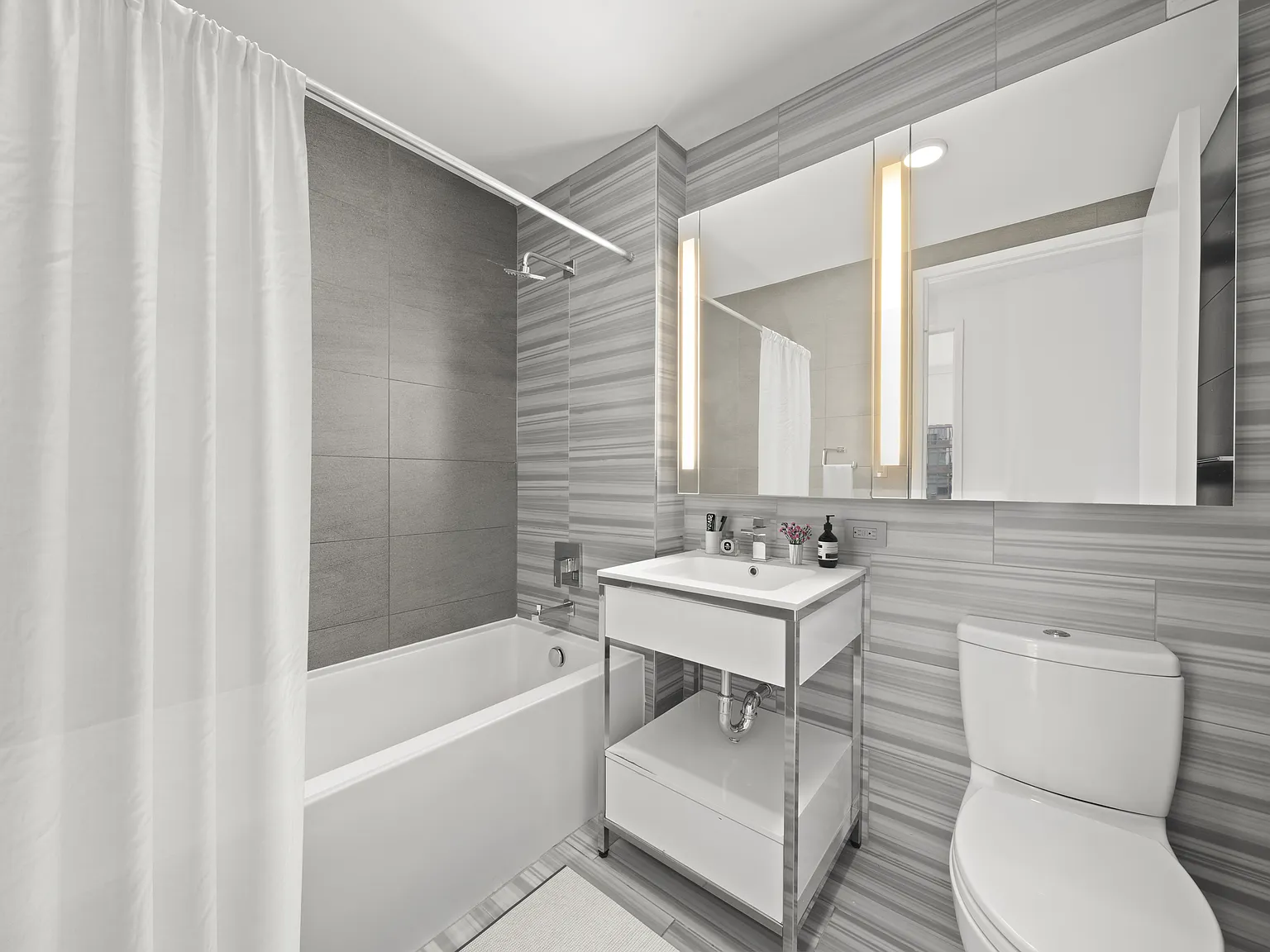 605 West 42nd Street — Photo 4