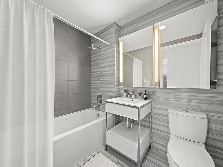 605 W 42nd St #57R — Photo 4