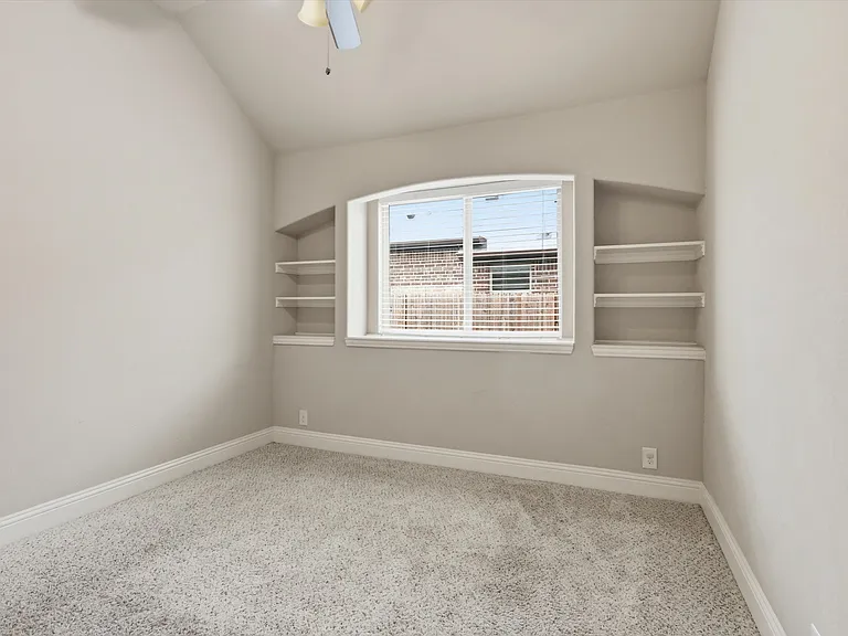 8113 Spitfire Trl — Photo 17