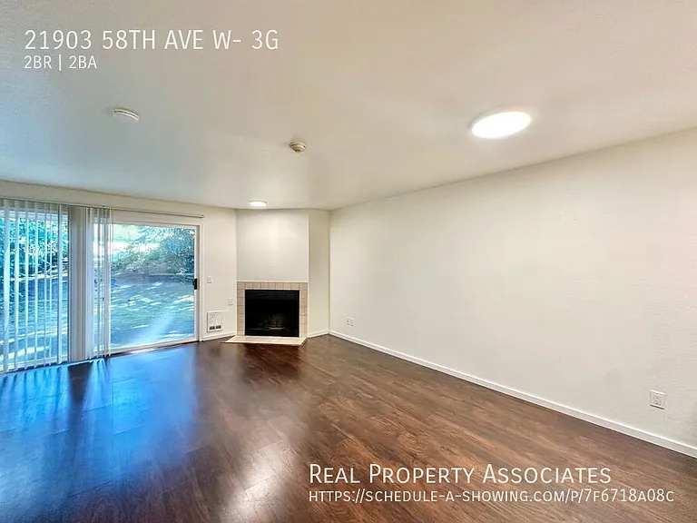 Hillcrest — Photo 38