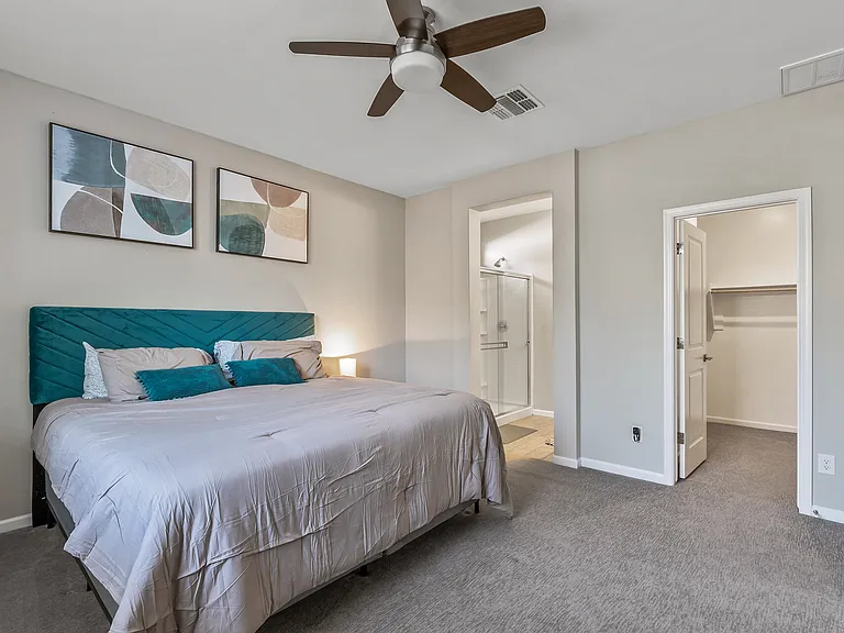 17352 W Paraiso Ln — Photo 10