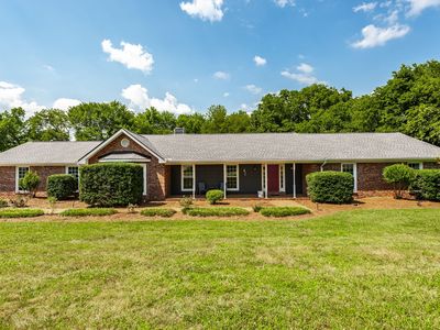 1025 Anderson Rd, Hendersonville, TN, 37075