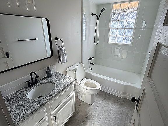 4th image of 731 S Belmont Ave