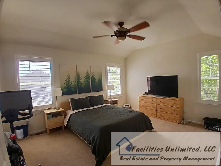 3145 New Castle Dr — Photo 9