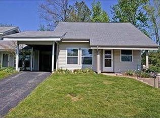 419 Country Downs Dr, Ballwin, MO