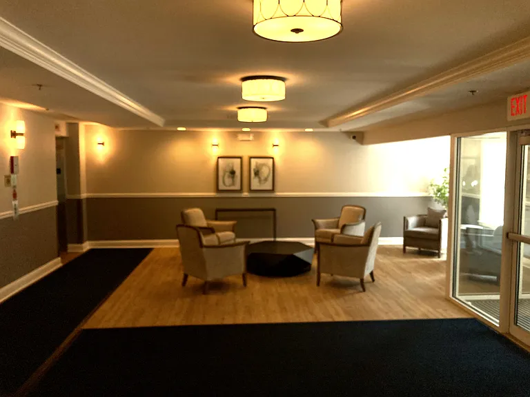 390 W Mahogany Ct #303 — Photo 2