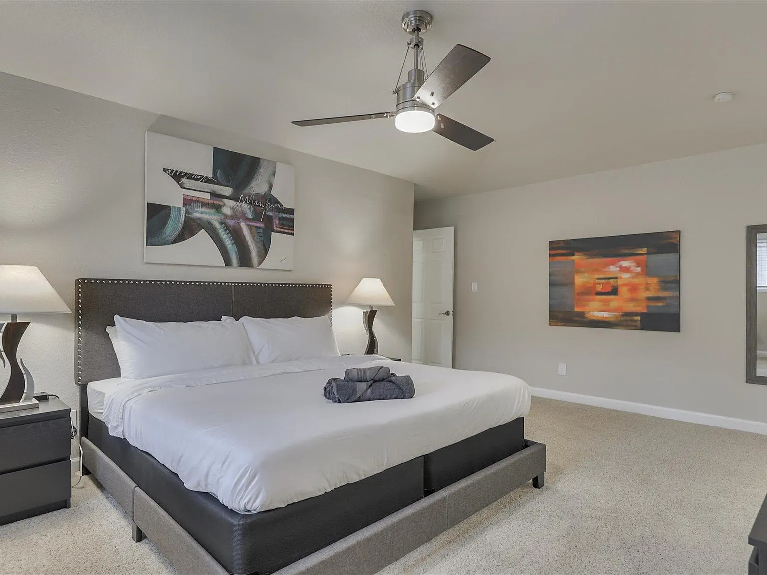 4 bed, 2273 sqft, $8,250 — Photo 4
